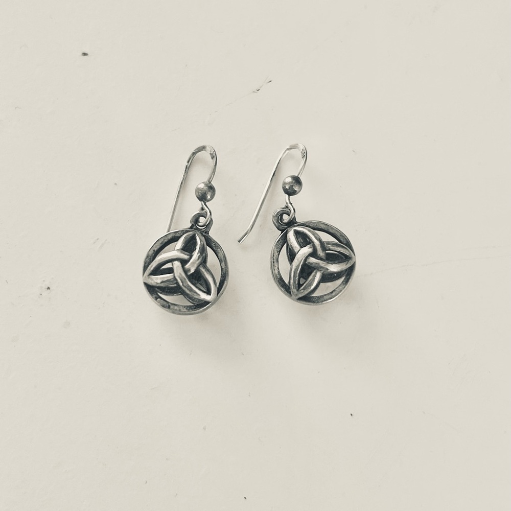 Elegant Silver Celtic Knot Earrings